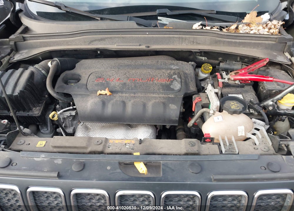 2019 JEEP RENEGADE LATITUDE 4X4 VIN: ZACNJBBB6KPJ77059