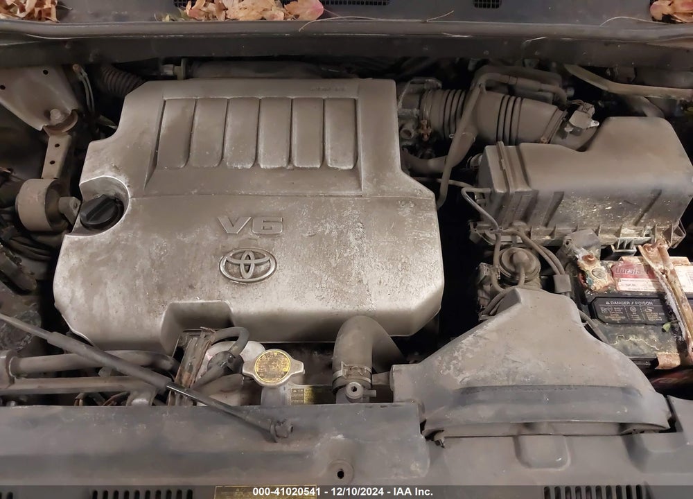 2011 TOYOTA HIGHLANDER BASE V6 VIN: 5TDBK3EH8BS075015