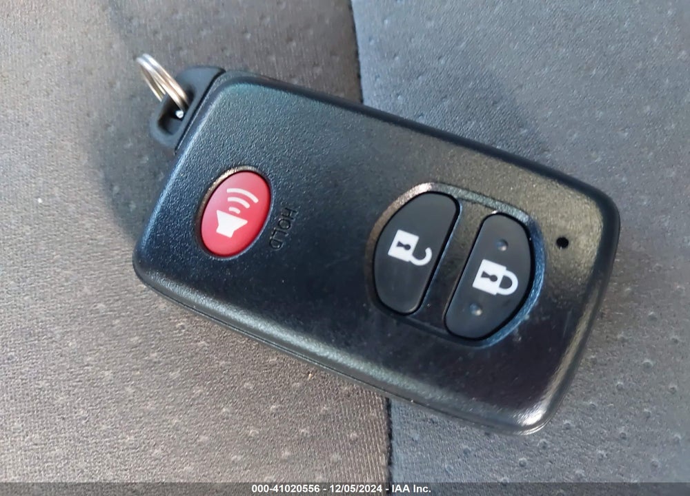 2014 TOYOTA PRIUS VIN: JTDKN3DUXE1816062