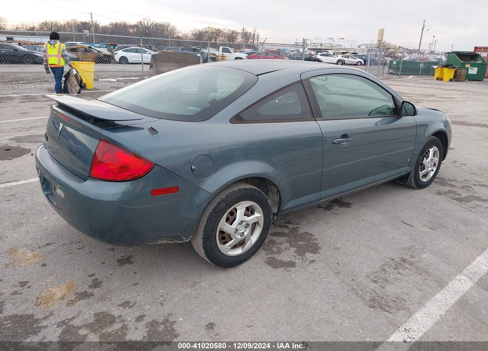 2007 PONTIAC G5 VIN: 1G2AL15F977379553