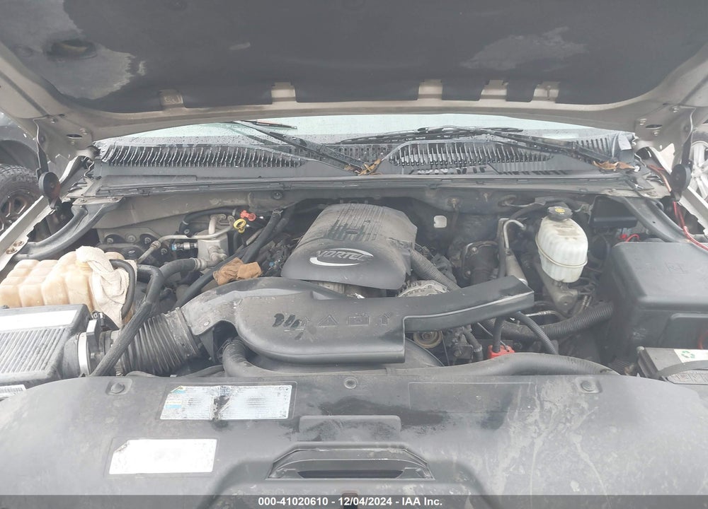 2004 CHEVROLET TAHOE LT VIN: 1GNEK13Z44R200078