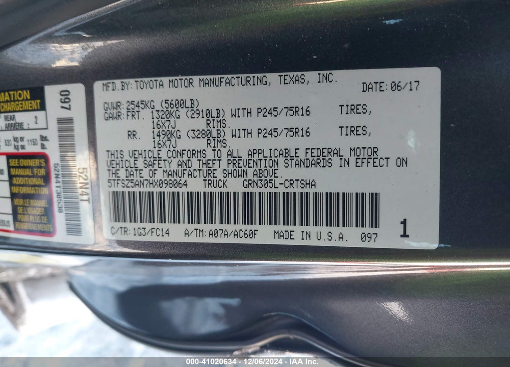 2017 TOYOTA TACOMA SR5 V6 VIN: 5TFSZ5AN7HX098064