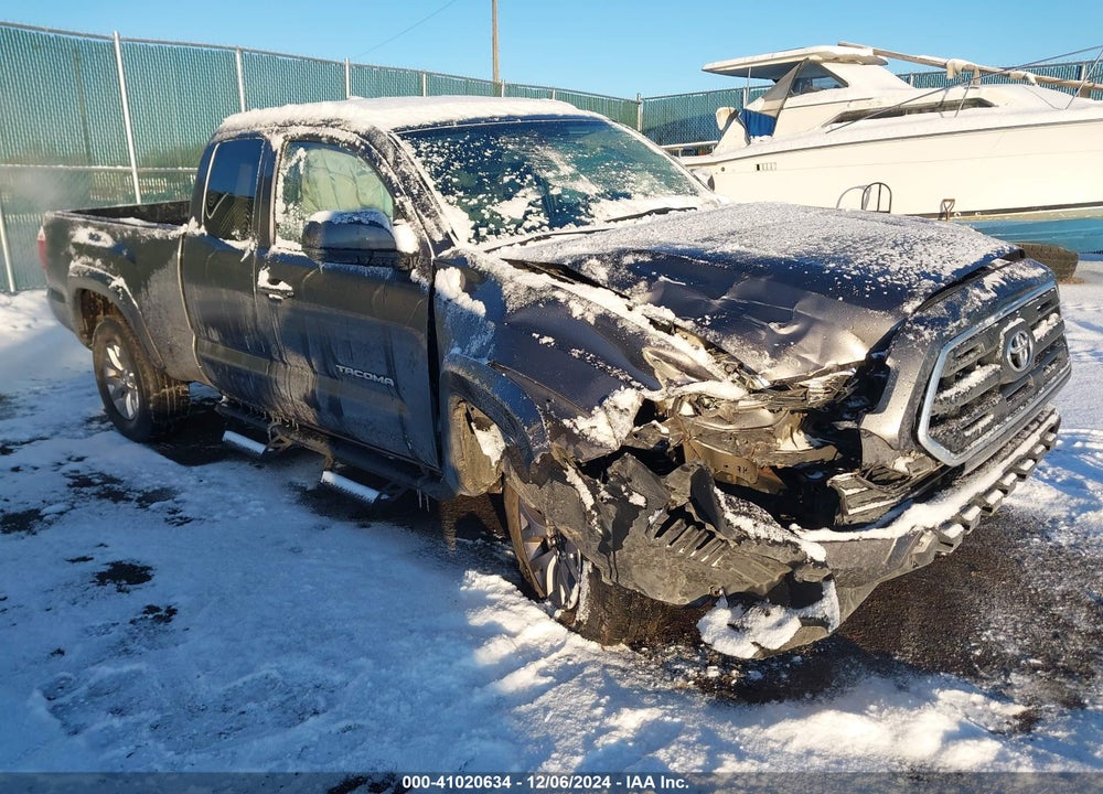 2017 TOYOTA TACOMA SR5 V6 VIN: 5TFSZ5AN7HX098064