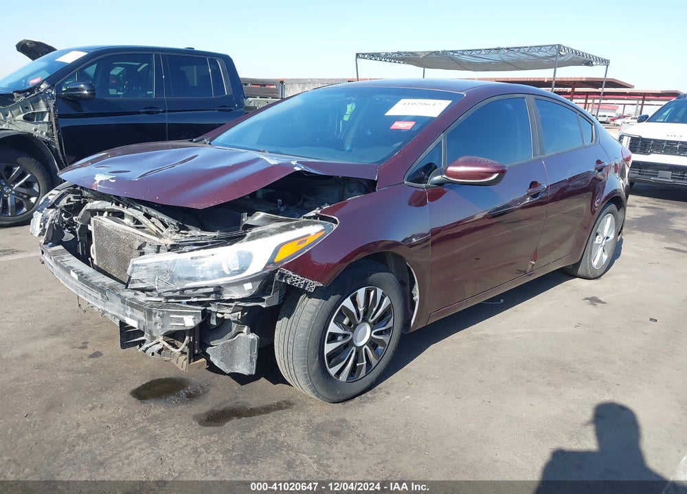 2017 KIA FORTE VIN: 3KPFK4A74HE040060