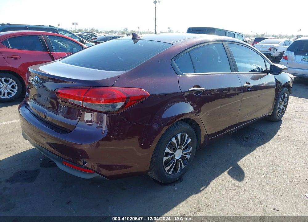 2017 KIA FORTE VIN: 3KPFK4A74HE040060