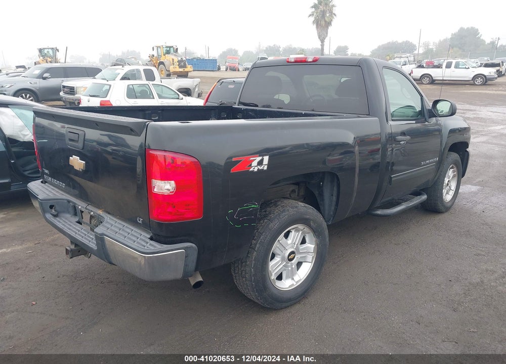 2009 CHEVROLET SILVERADO 1500 LT VIN: 1GCEK24099Z108972