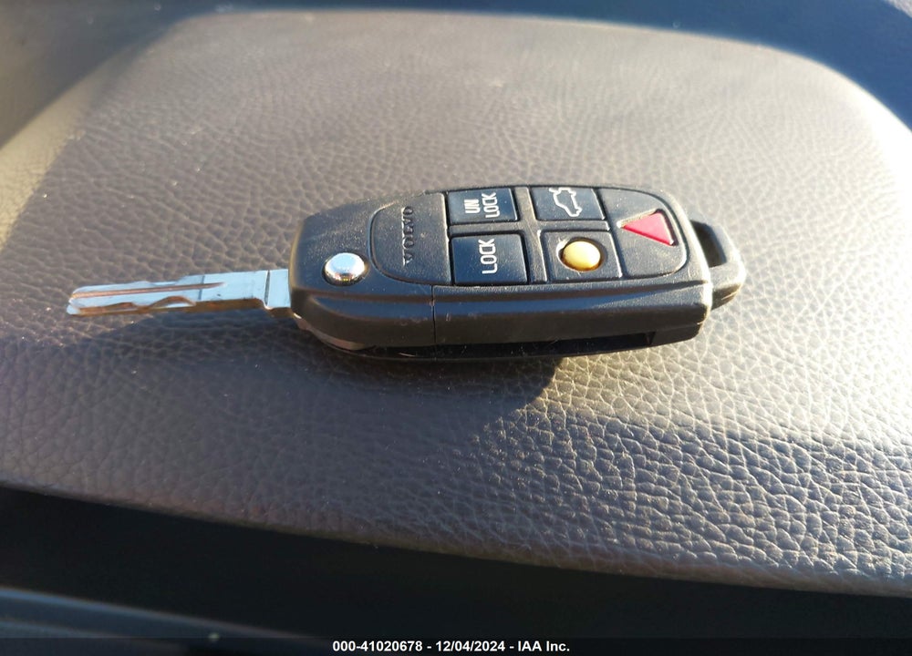 2011 VOLVO XC90 3.2 VIN: YV4952CY7B1574790