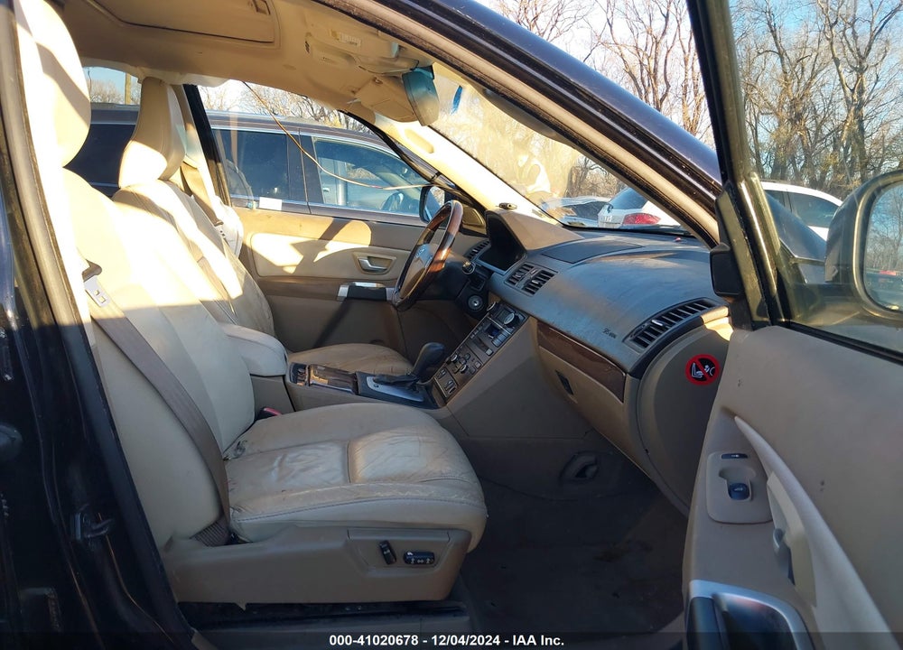 2011 VOLVO XC90 3.2 VIN: YV4952CY7B1574790