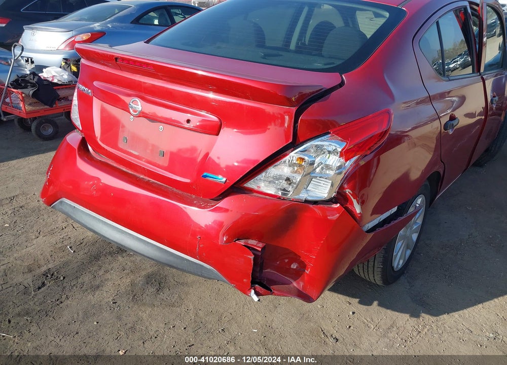 2015 NISSAN VERSA 1.6 S+ VIN: 3N1CN7AP0FL814344