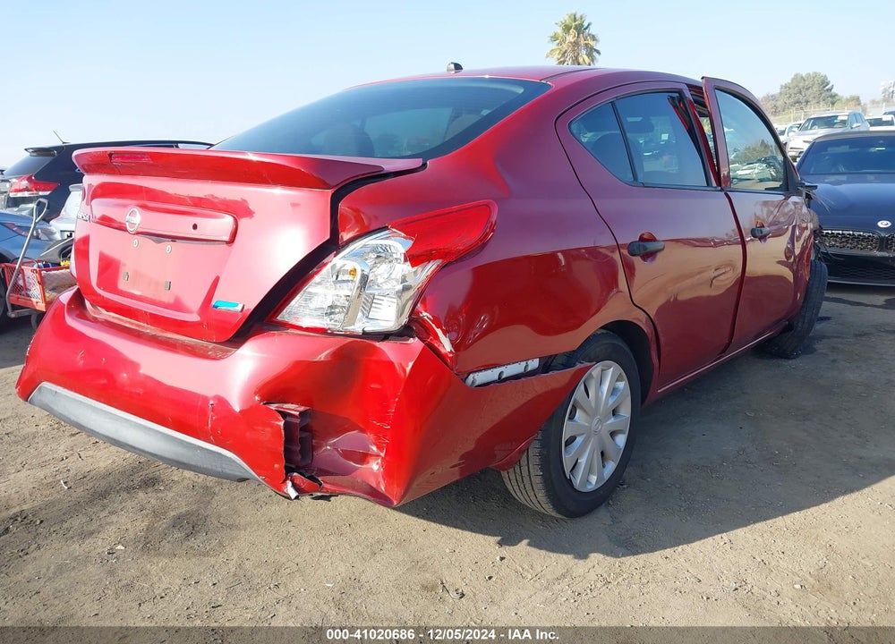 2015 NISSAN VERSA 1.6 S+ VIN: 3N1CN7AP0FL814344