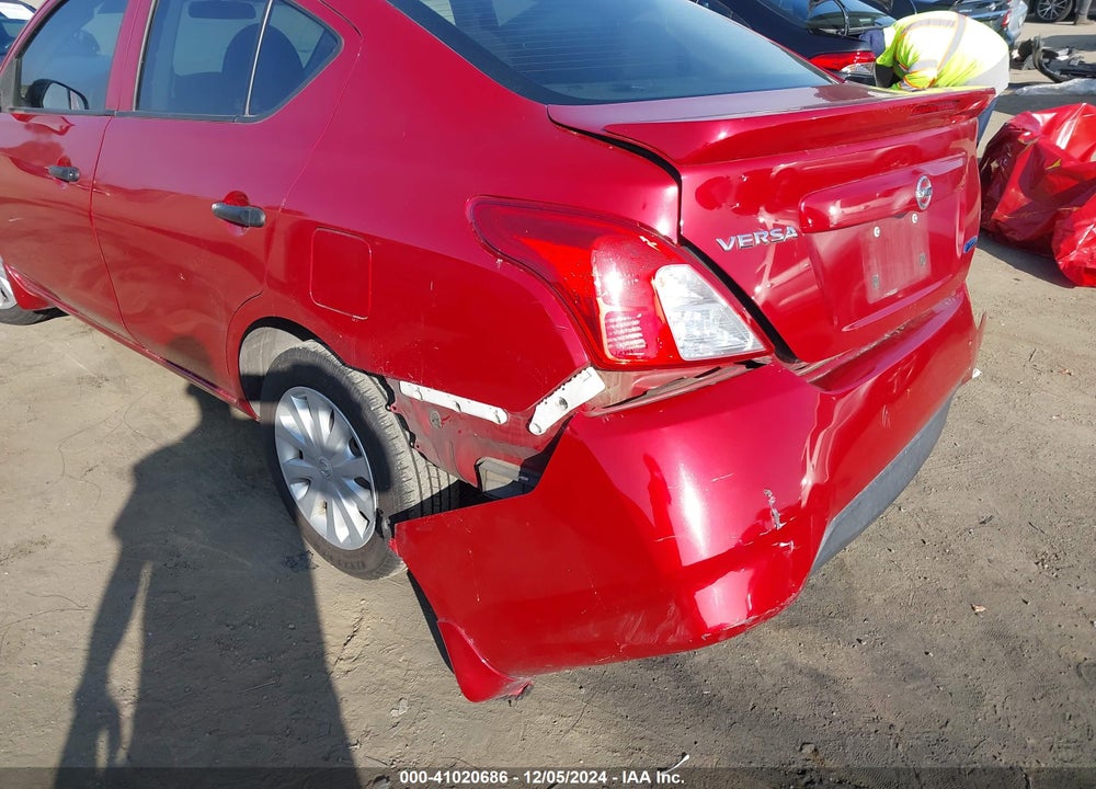 2015 NISSAN VERSA 1.6 S+ VIN: 3N1CN7AP0FL814344