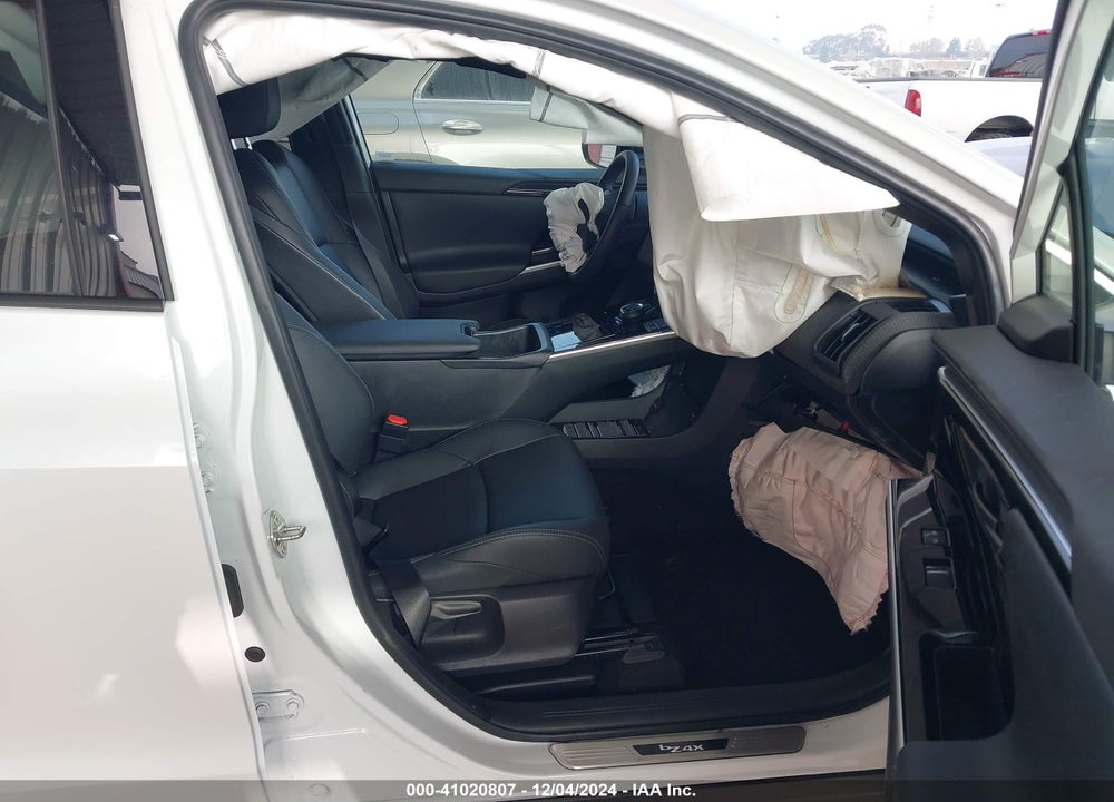 2024 TOYOTA BZ4X LIMITED VIN: JTMABACA0RA065530