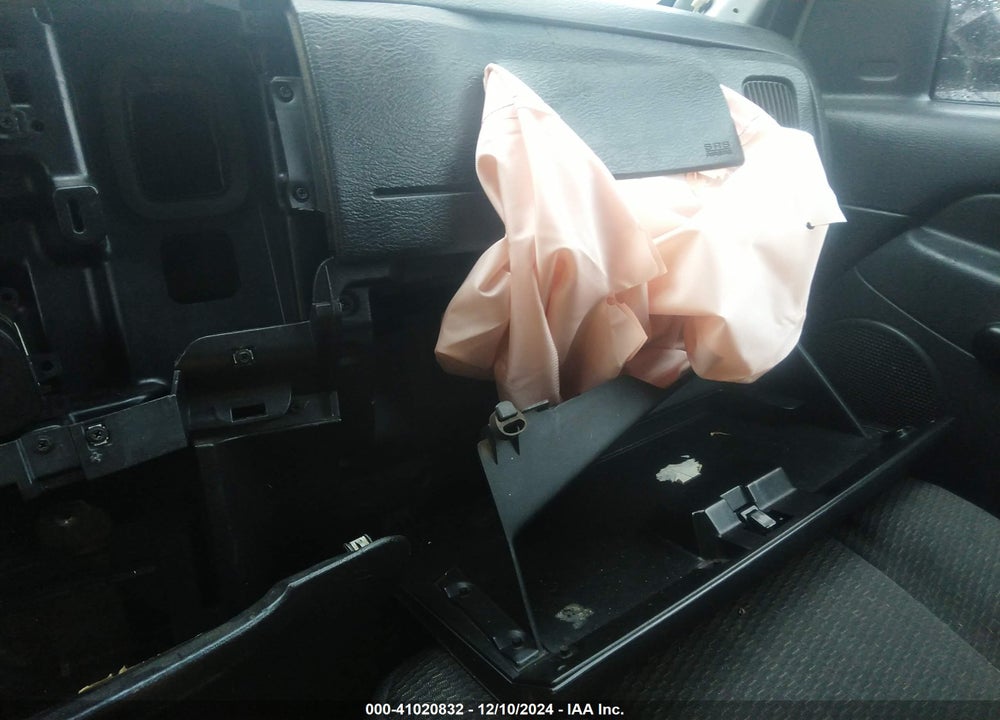 2004 DODGE RAM 1500 ST VIN: 1D7HU18D34J166457