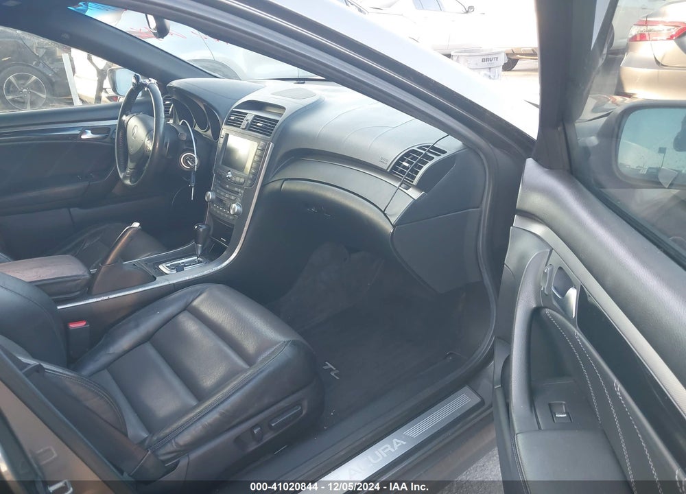 2008 ACURA TL TYPE S VIN: 19UUA76548A032290