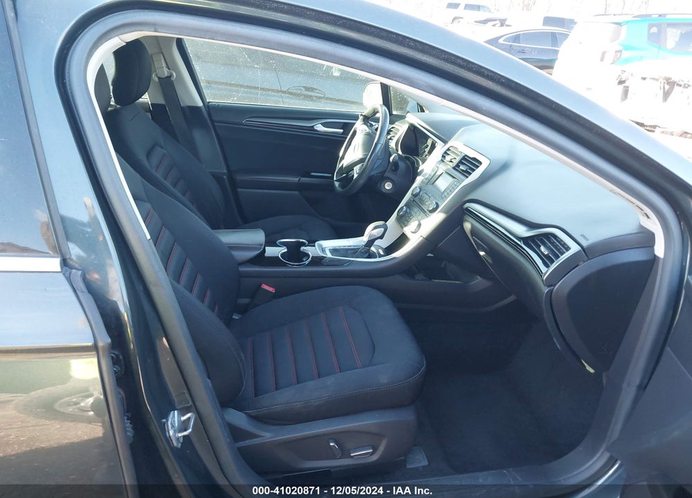 2015 FORD FUSION SE VIN: 3FA6P0H94FR103929