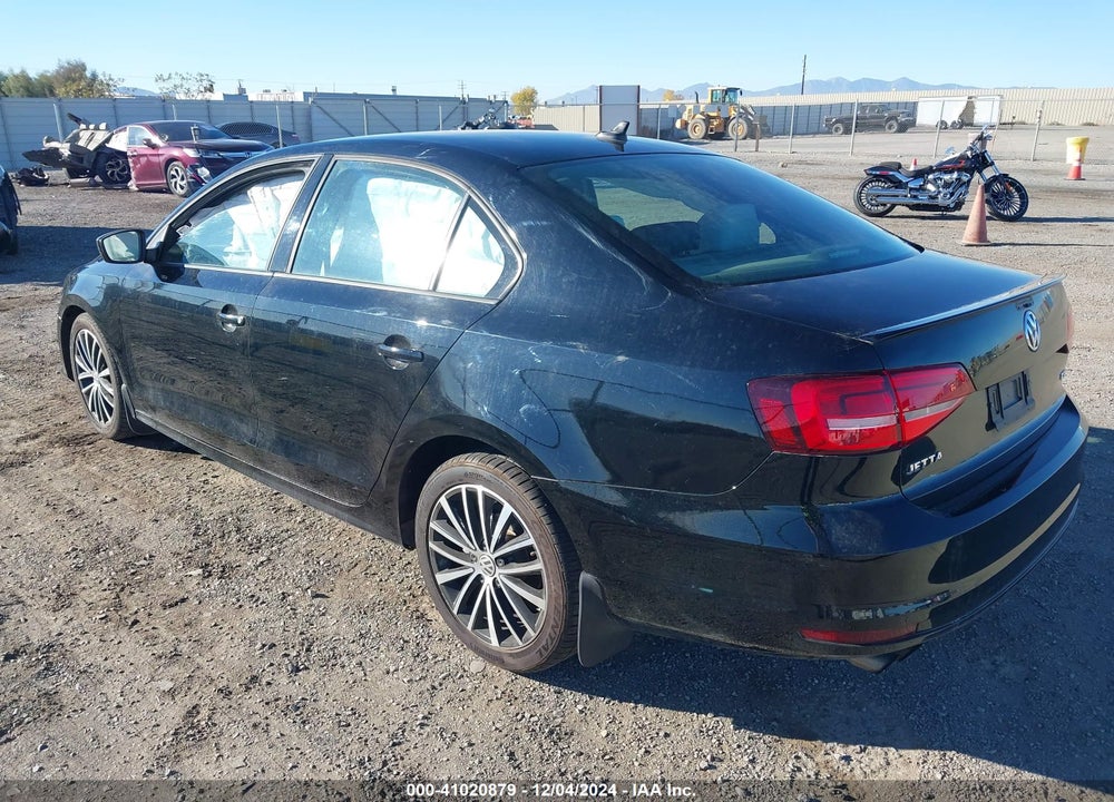 2015 VOLKSWAGEN JETTA 1.8T SPORT VIN: 3VWD17AJ4FM345372