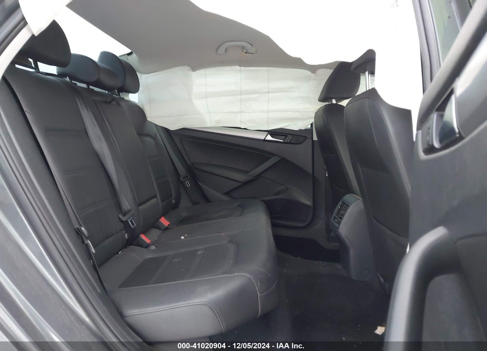 2014 VOLKSWAGEN PASSAT VIN: 1VWBT7A31EC064858