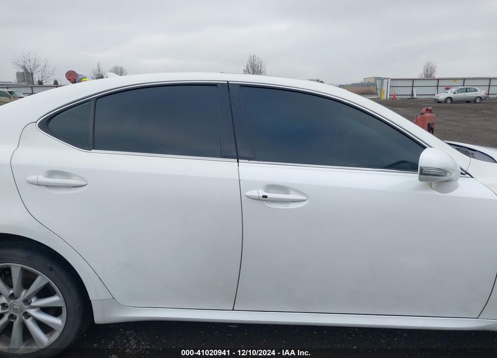2009 LEXUS IS 250 VIN: JTHCK262895027991
