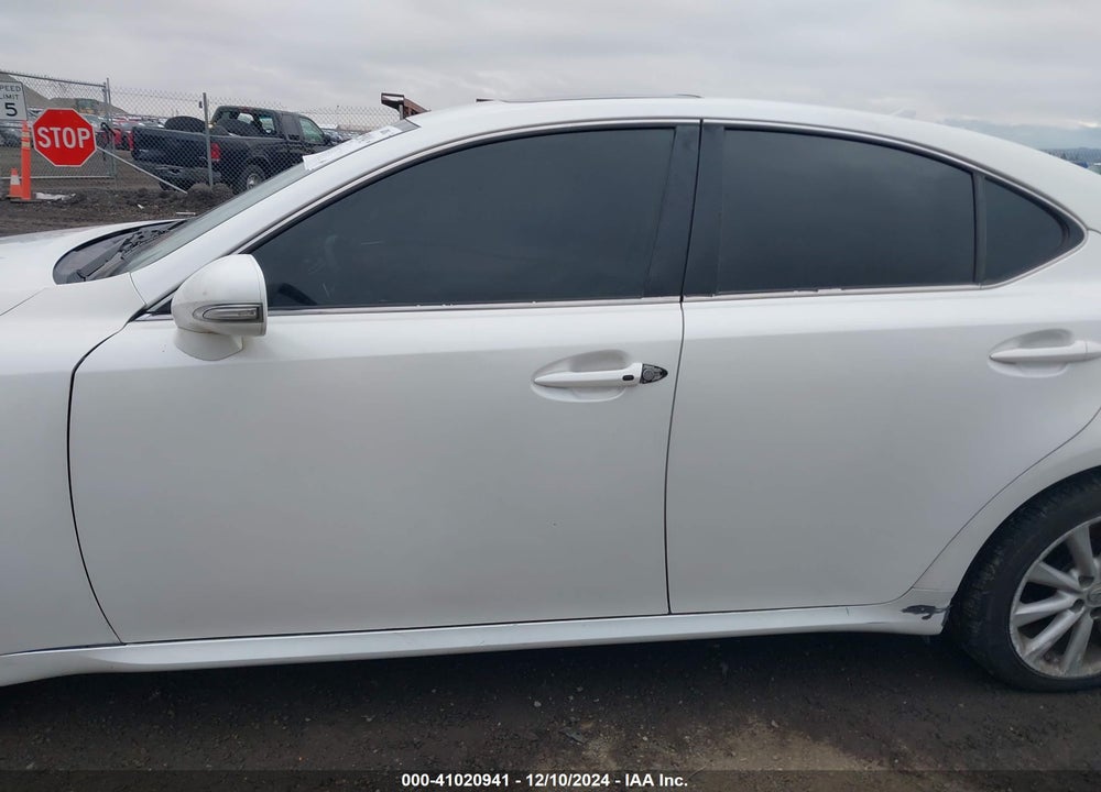 2009 LEXUS IS 250 VIN: JTHCK262895027991