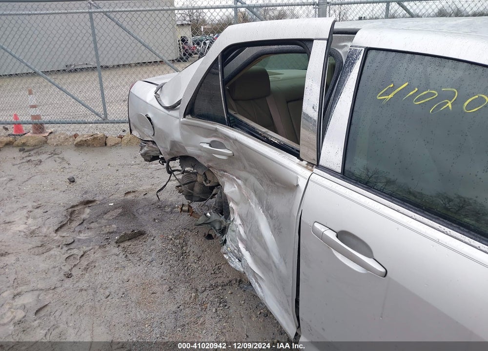 2005 CADILLAC STS V6 VIN: 1G6DW677X50178899
