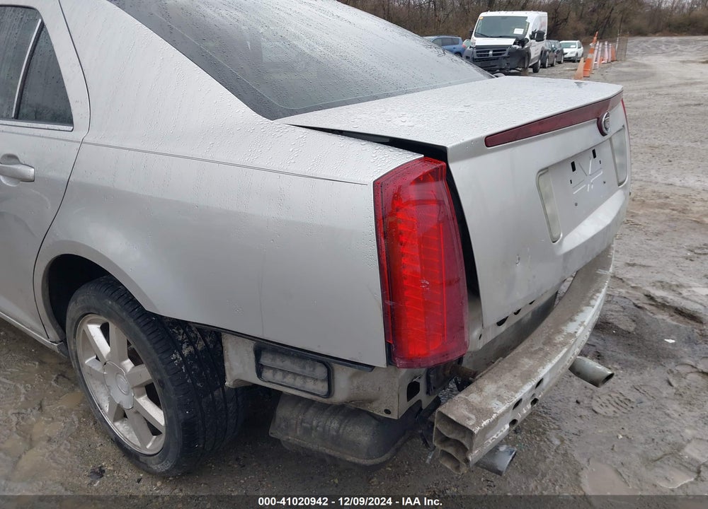 2005 CADILLAC STS V6 VIN: 1G6DW677X50178899