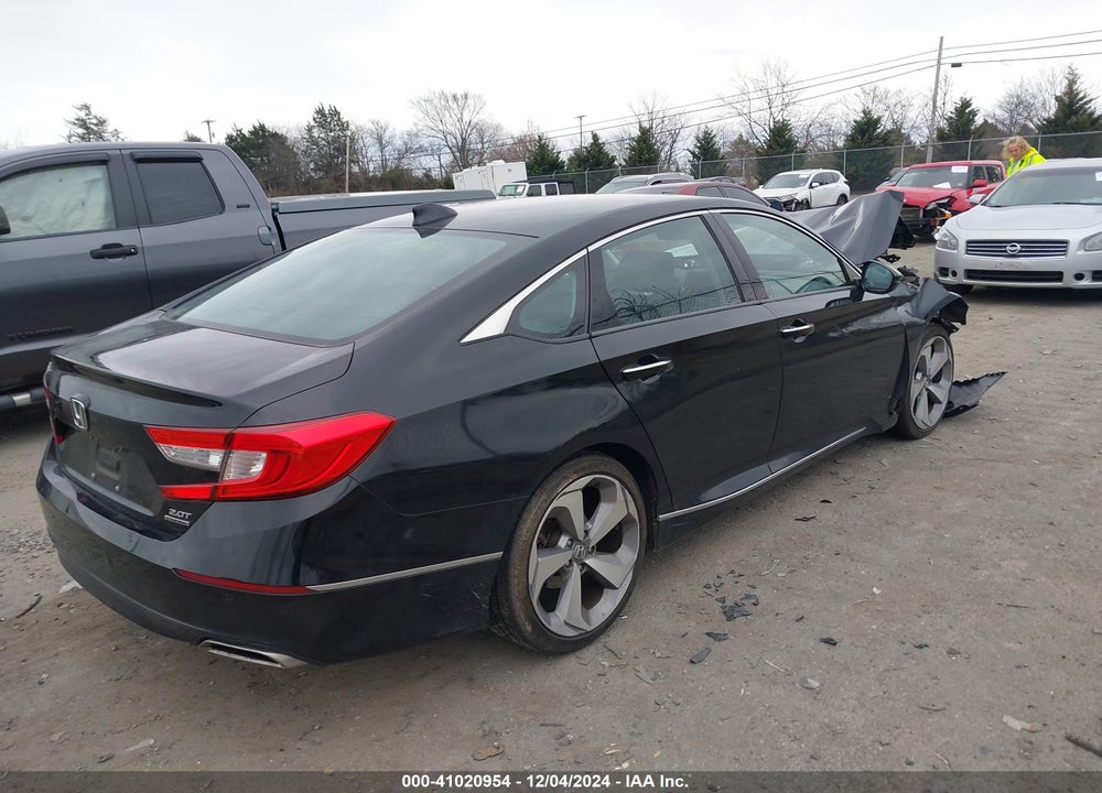 2018 HONDA ACCORD TOURING 2.0T VIN: 1HGCV2F97JA028004