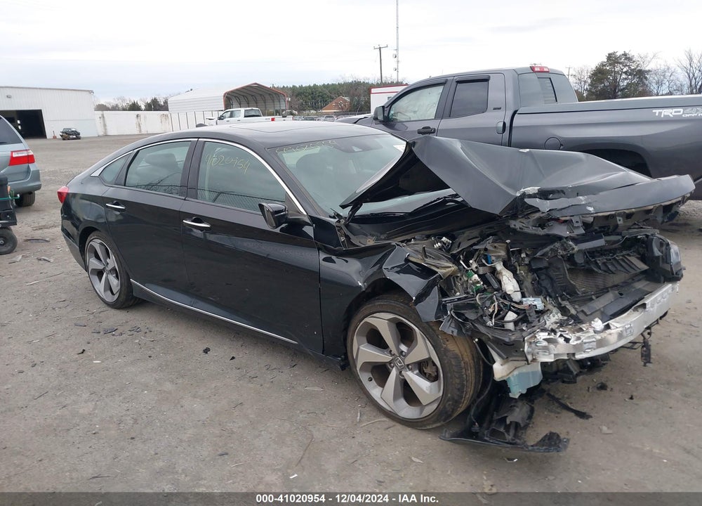 2018 HONDA ACCORD TOURING 2.0T VIN: 1HGCV2F97JA028004