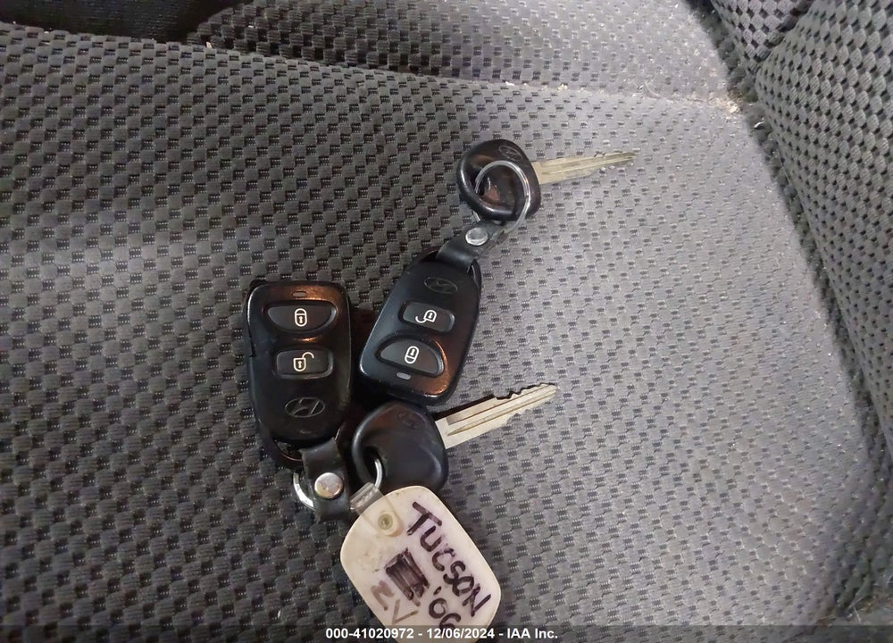 2006 HYUNDAI TUCSON GLS/LIMITED VIN: KM8JN12D36U449794