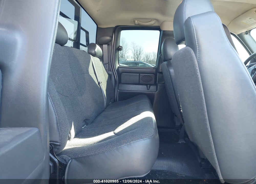 2006 CHEVROLET SILVERADO VIN: 1GCEC19V36Z261175