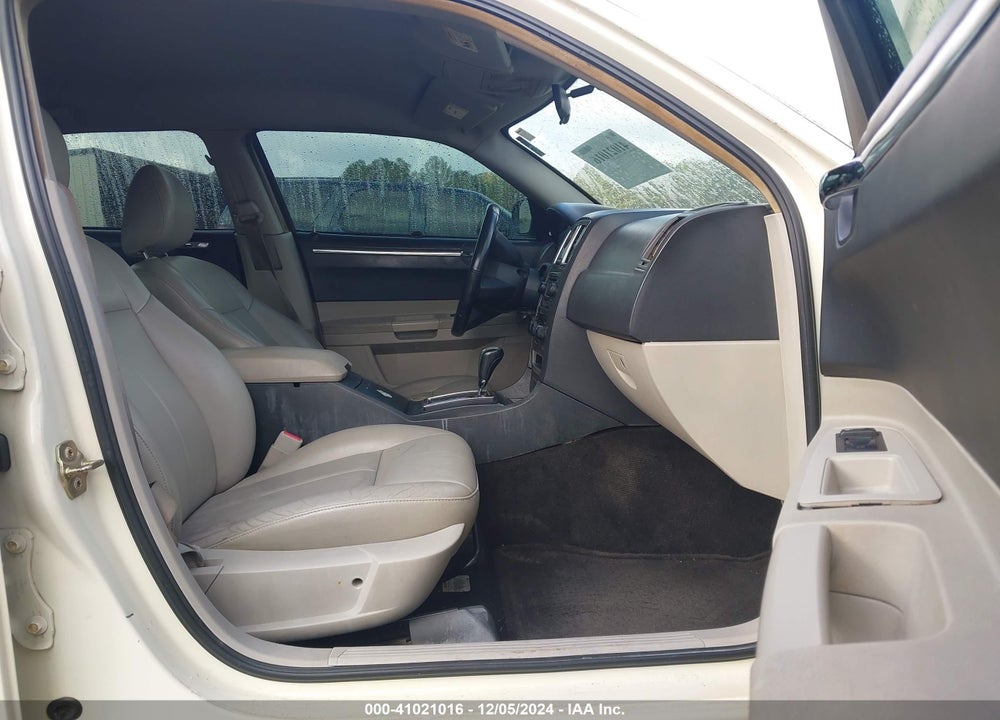 2005 CHRYSLER 300 TOURING VIN: 2C3JA53G55H543469
