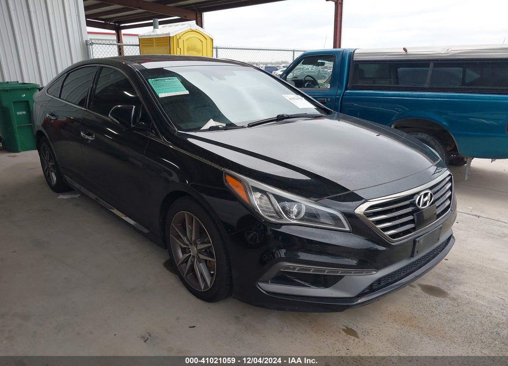 2015 HYUNDAI SONATA SPORT 2.0T VIN: 5NPE34AB1FH041740