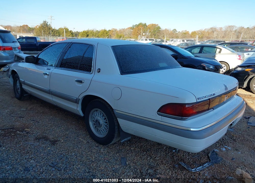 1992 MERCURY GRAND MARQUIS LS VIN: 2MECM75W8NX751460