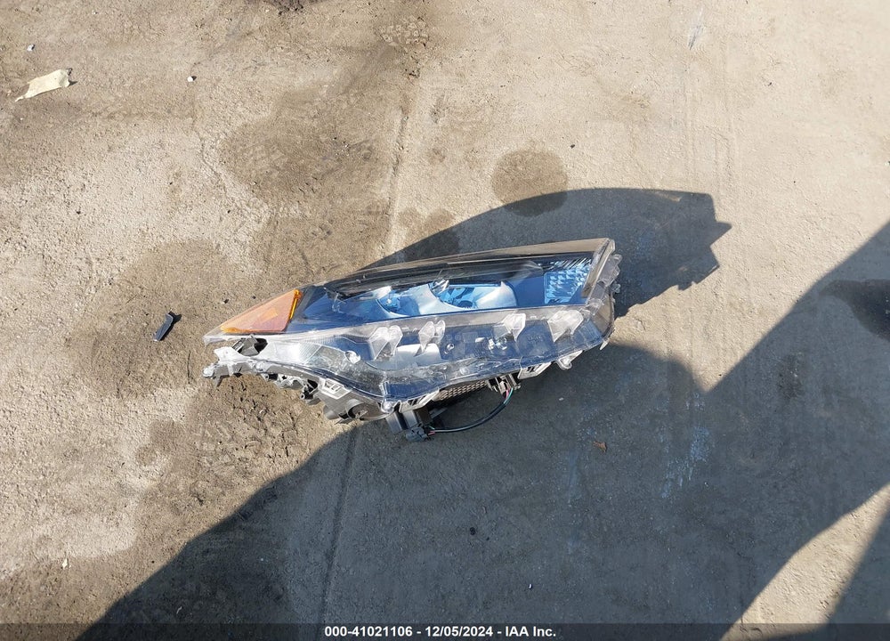 2019 TOYOTA RAV4 LE VIN: JTMH1RFV7KJ016717