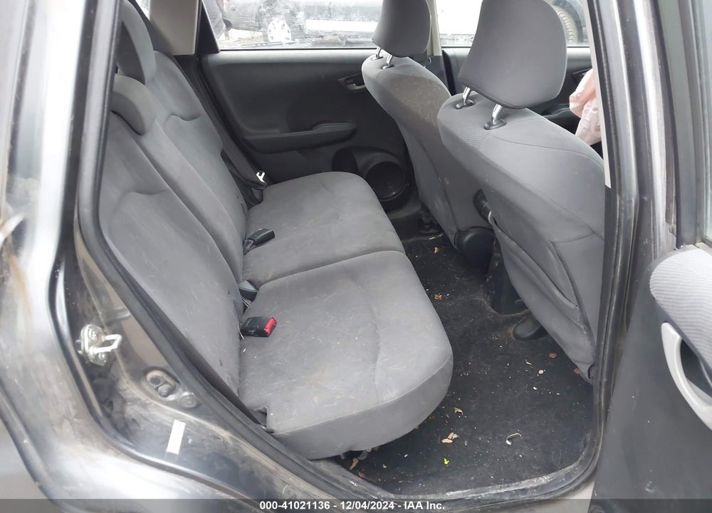 2013 HONDA FIT VIN: JHMGE8H33DC003992