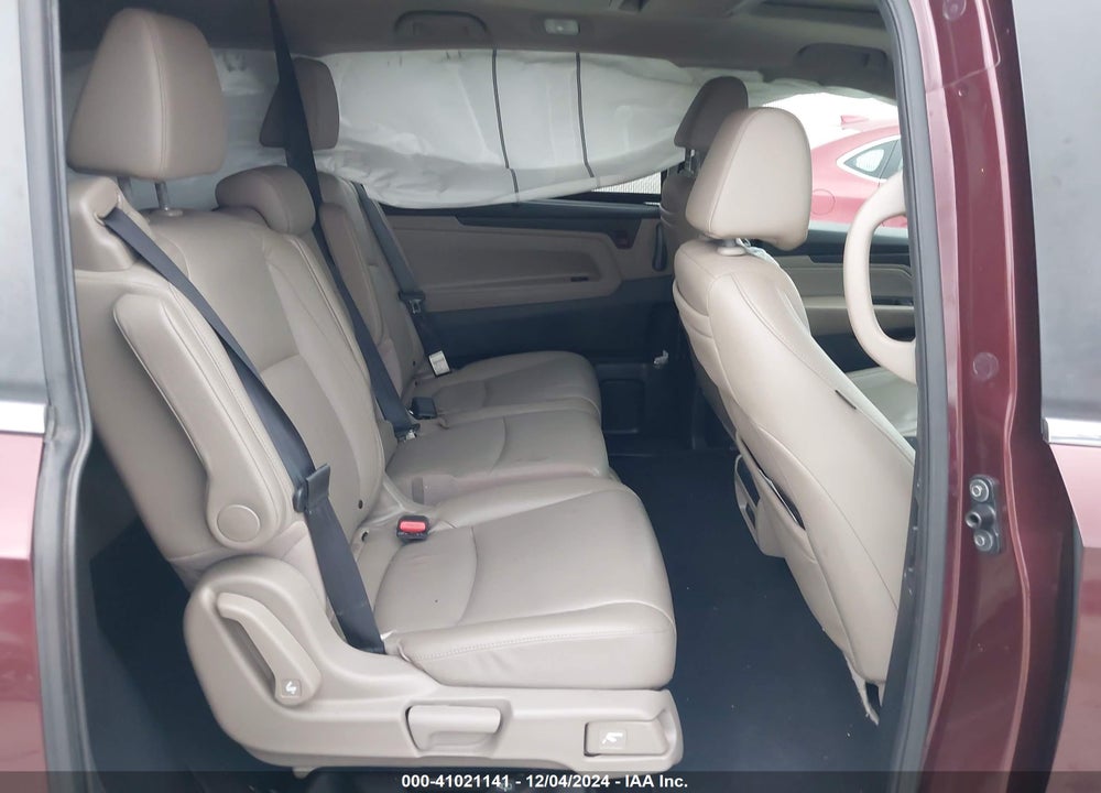 2018 HONDA ODYSSEY TOURING VIN: 5FNRL6H85JB026592