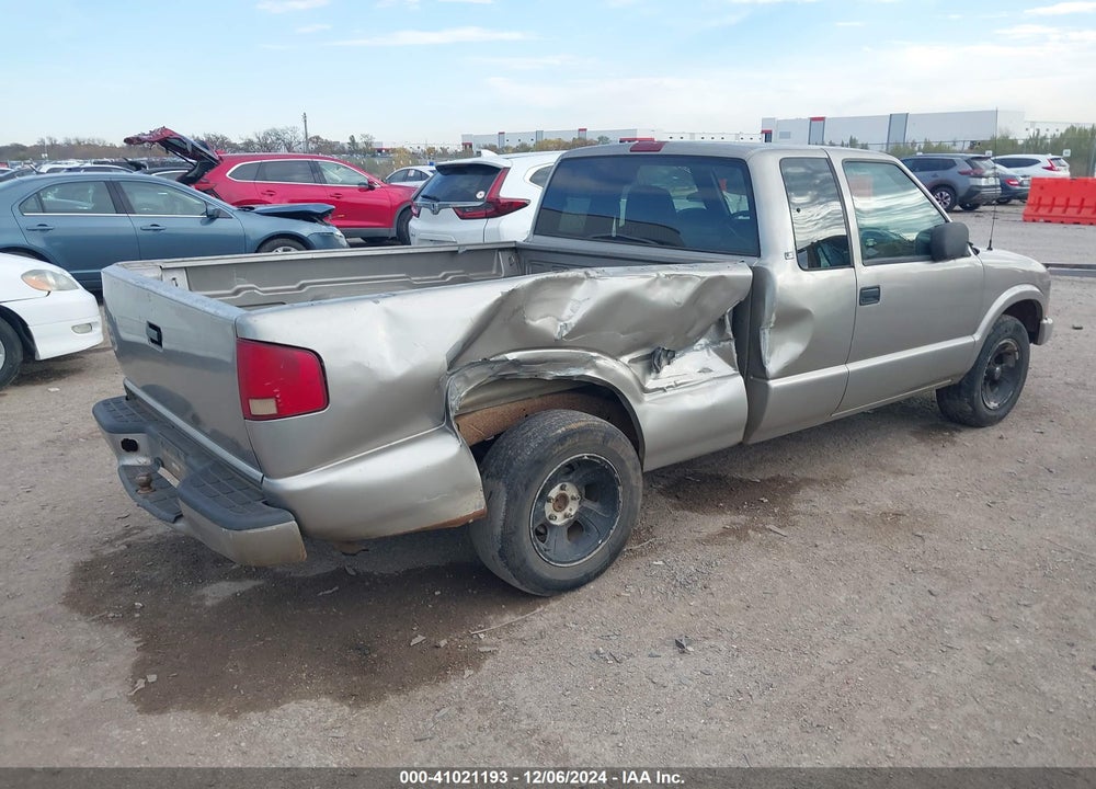 2002 CHEVROLET S-10 LS VIN: 1GCCS19W228198296
