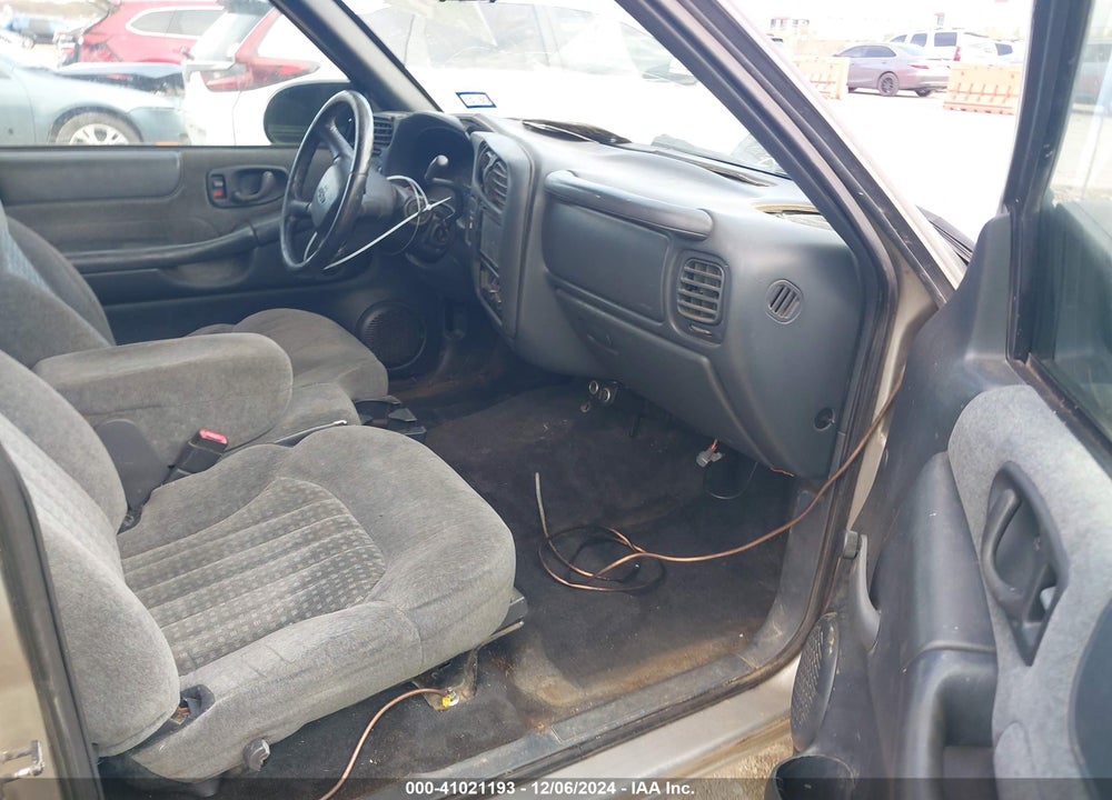 2002 CHEVROLET S-10 LS VIN: 1GCCS19W228198296