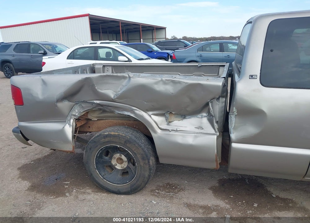 2002 CHEVROLET S-10 LS VIN: 1GCCS19W228198296