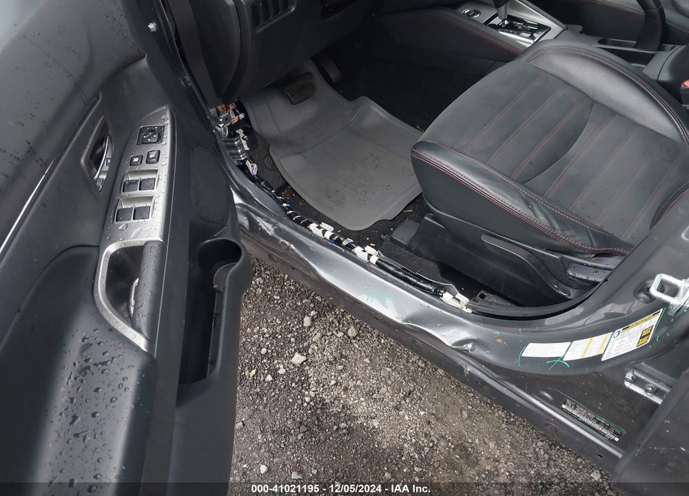 2018 MITSUBISHI OUTLANDER SPORT 2.4 SE VIN: JA4AR3AW2JU001749