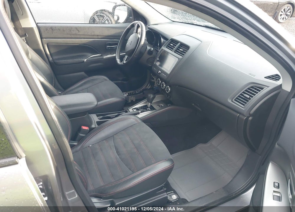 2018 MITSUBISHI OUTLANDER SPORT 2.4 SE VIN: JA4AR3AW2JU001749