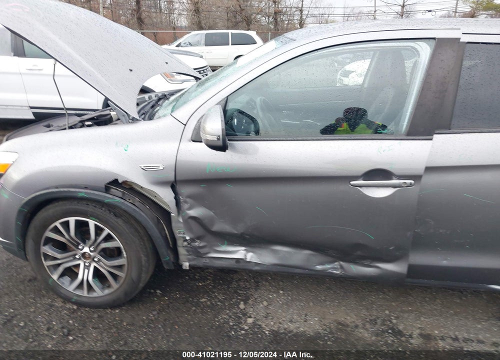 2018 MITSUBISHI OUTLANDER SPORT 2.4 SE VIN: JA4AR3AW2JU001749