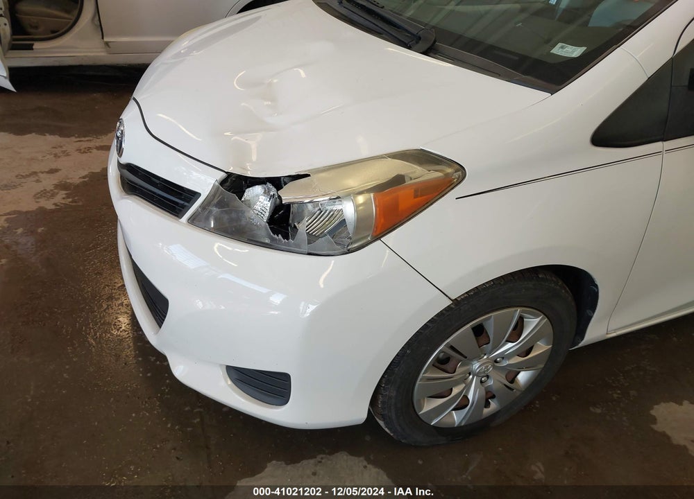 2014 TOYOTA YARIS LE (TMC/CBU PLANT) VIN: JTDKTUD39ED584264