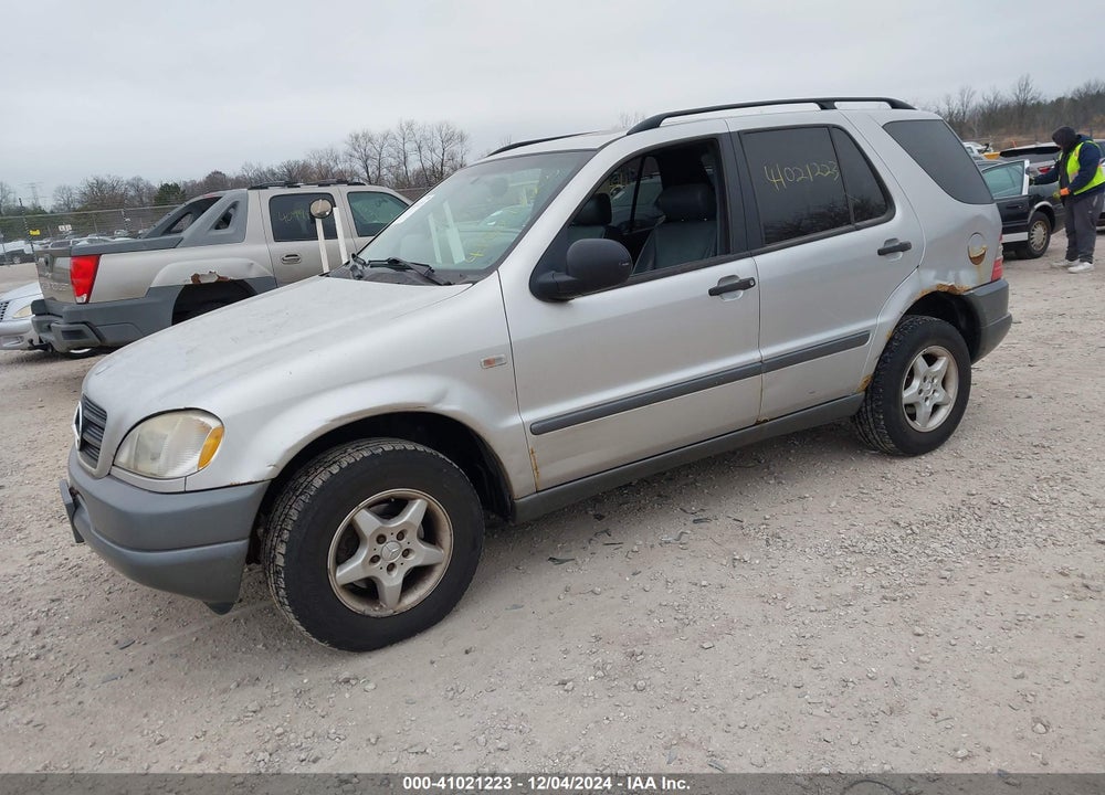 1999 MERCEDES-BENZ ML 320 VIN: 4JGAB54E4XA110163