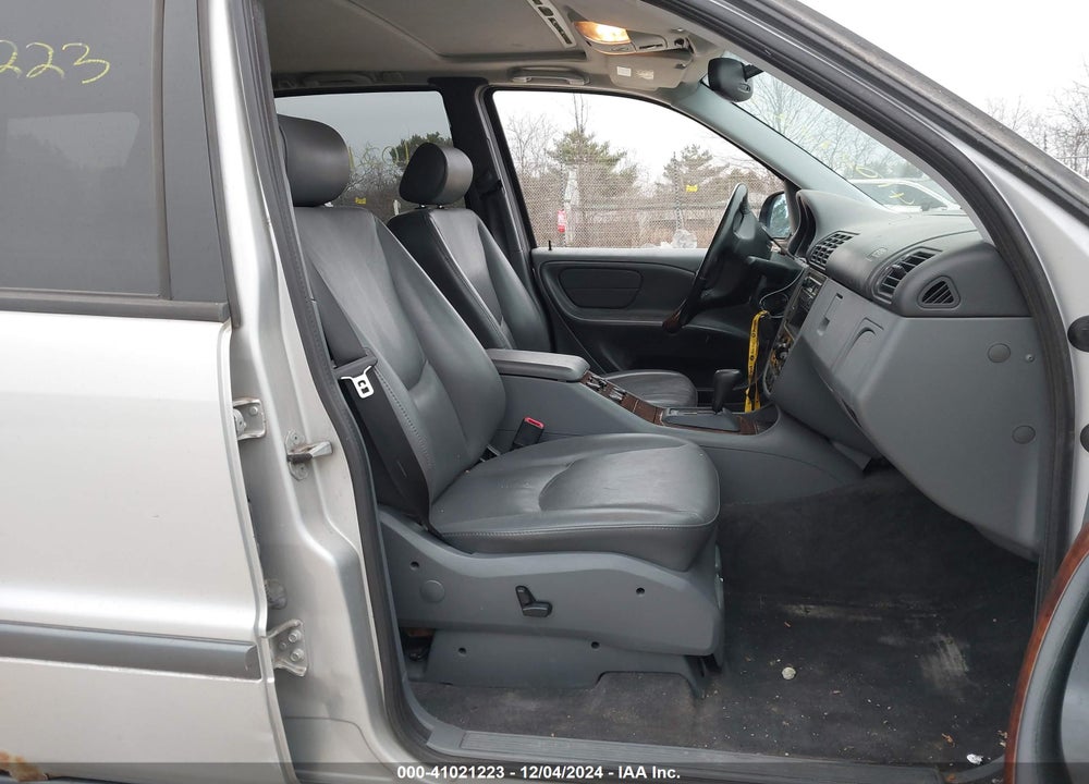 1999 MERCEDES-BENZ ML 320 VIN: 4JGAB54E4XA110163