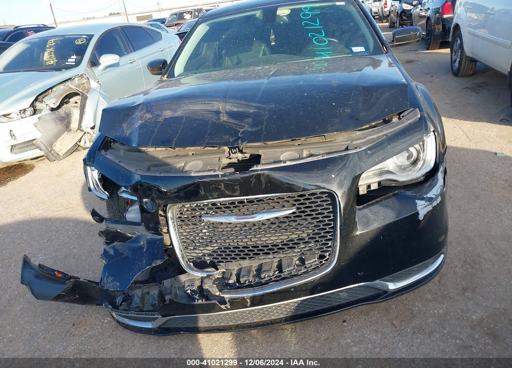 2016 CHRYSLER 300 VIN: 2C3CCAAG4GH313777