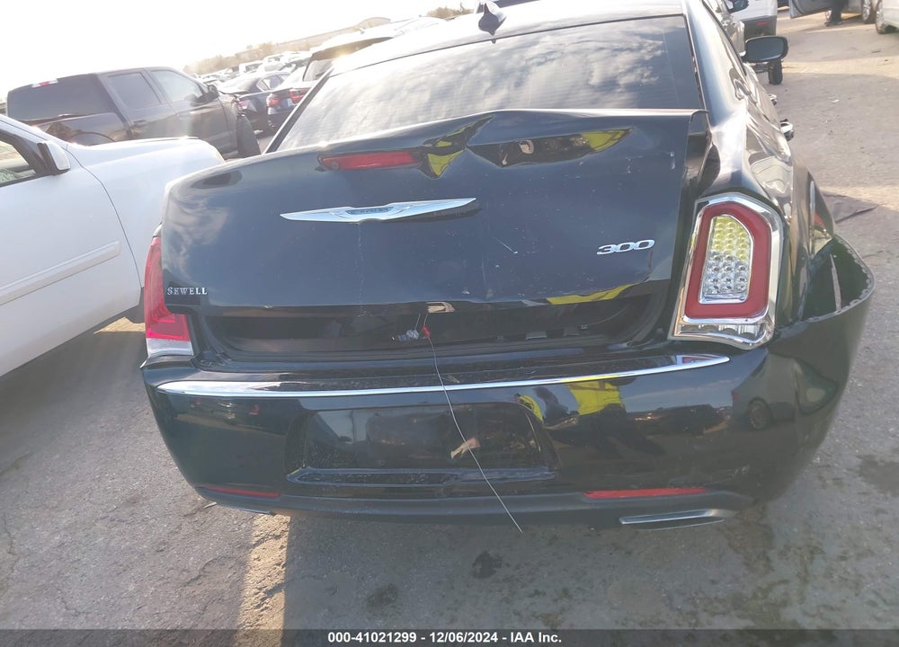 2016 CHRYSLER 300 VIN: 2C3CCAAG4GH313777