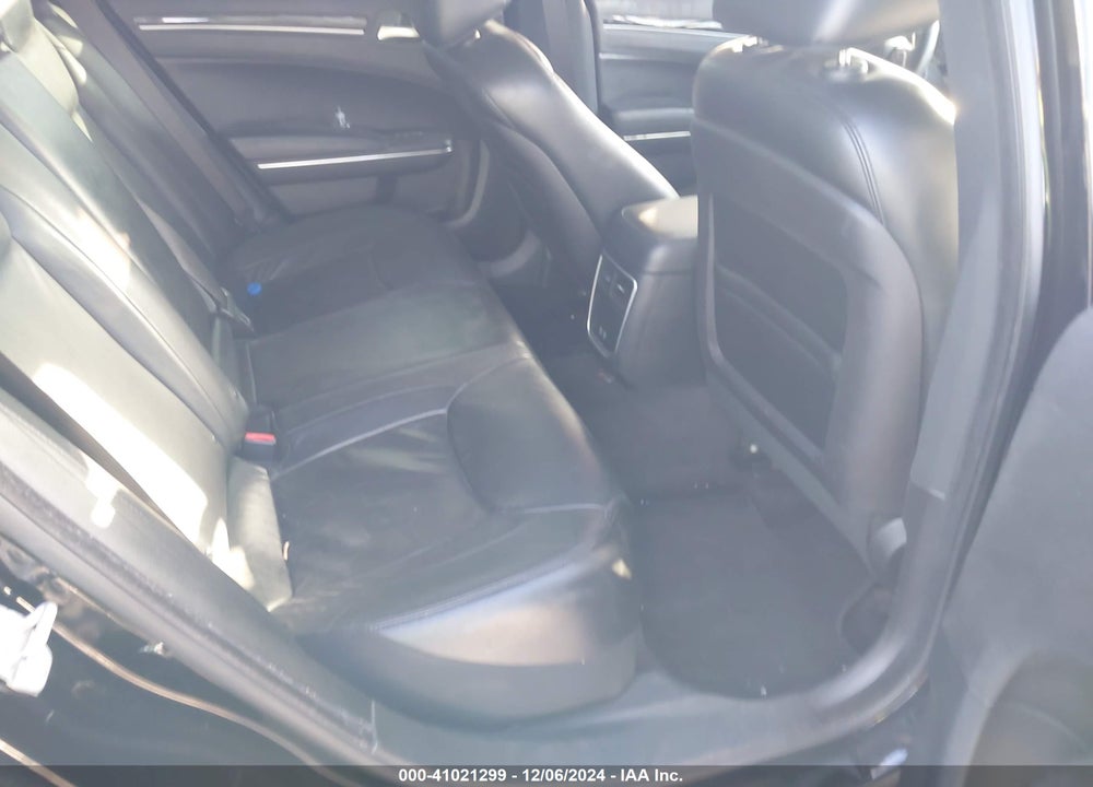 2016 CHRYSLER 300 VIN: 2C3CCAAG4GH313777