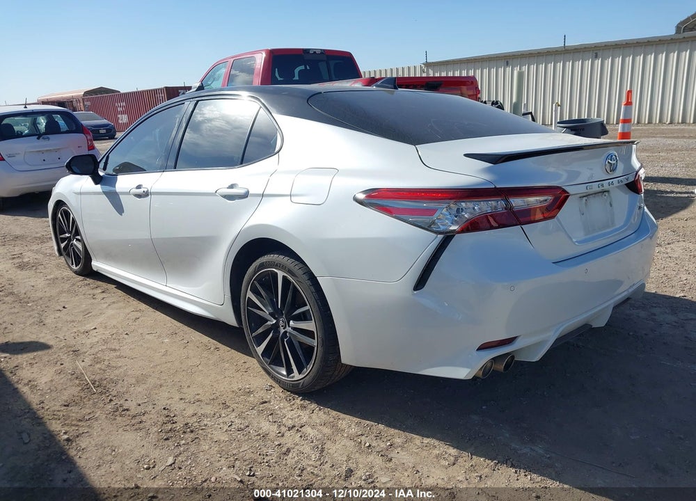2018 TOYOTA CAMRY XSE V6 VIN: 4T1BZ1HK2JU011050