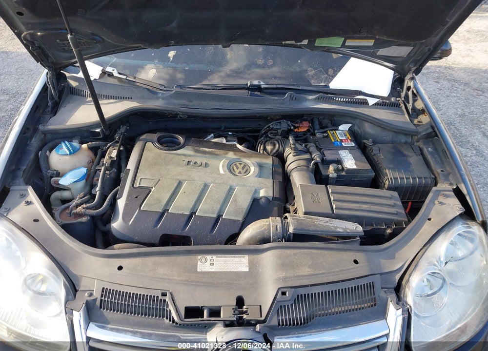 2009 VOLKSWAGEN JETTA TDI VIN: 3VWAL71K59M170396