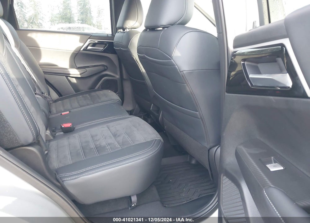 2024 MITSUBISHI OUTLANDER SE 2.5 /SE BLACK EDITION /SE BLACK EDITION W/PANO ROOF /SE RALLIART VIN: JA4J4VA81RZ080793